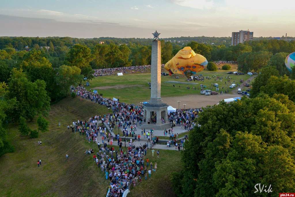 Сайты великих лук. Великие Луки. Город Великие Луки. Великие Луки Псковская область. Великие Луки центр.