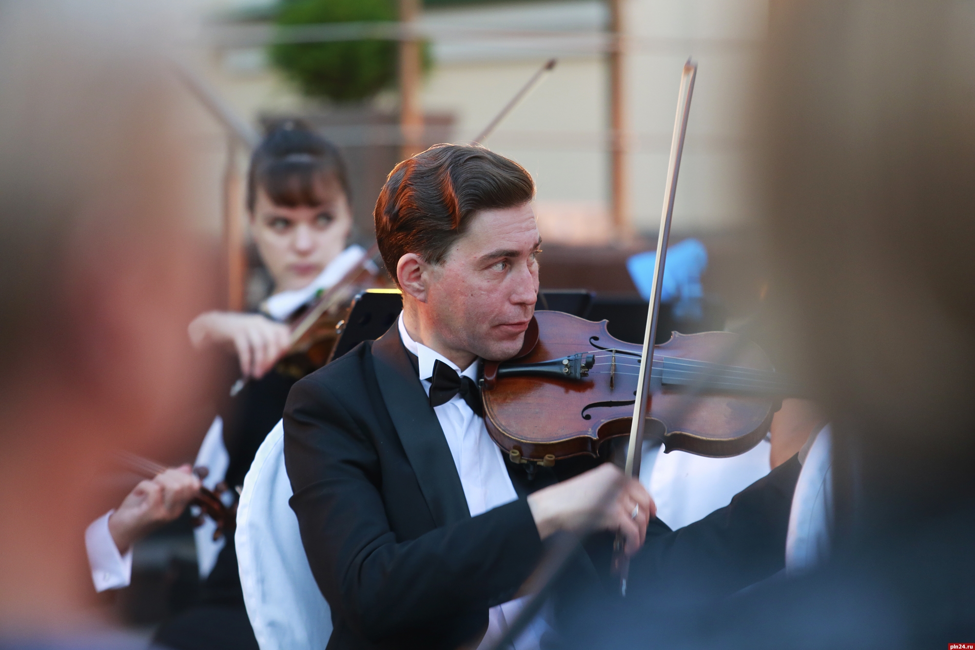 Музыканты пскова. Музыканты пскова. Исполнение франции. Псковское кино. Империал псков музыканты.