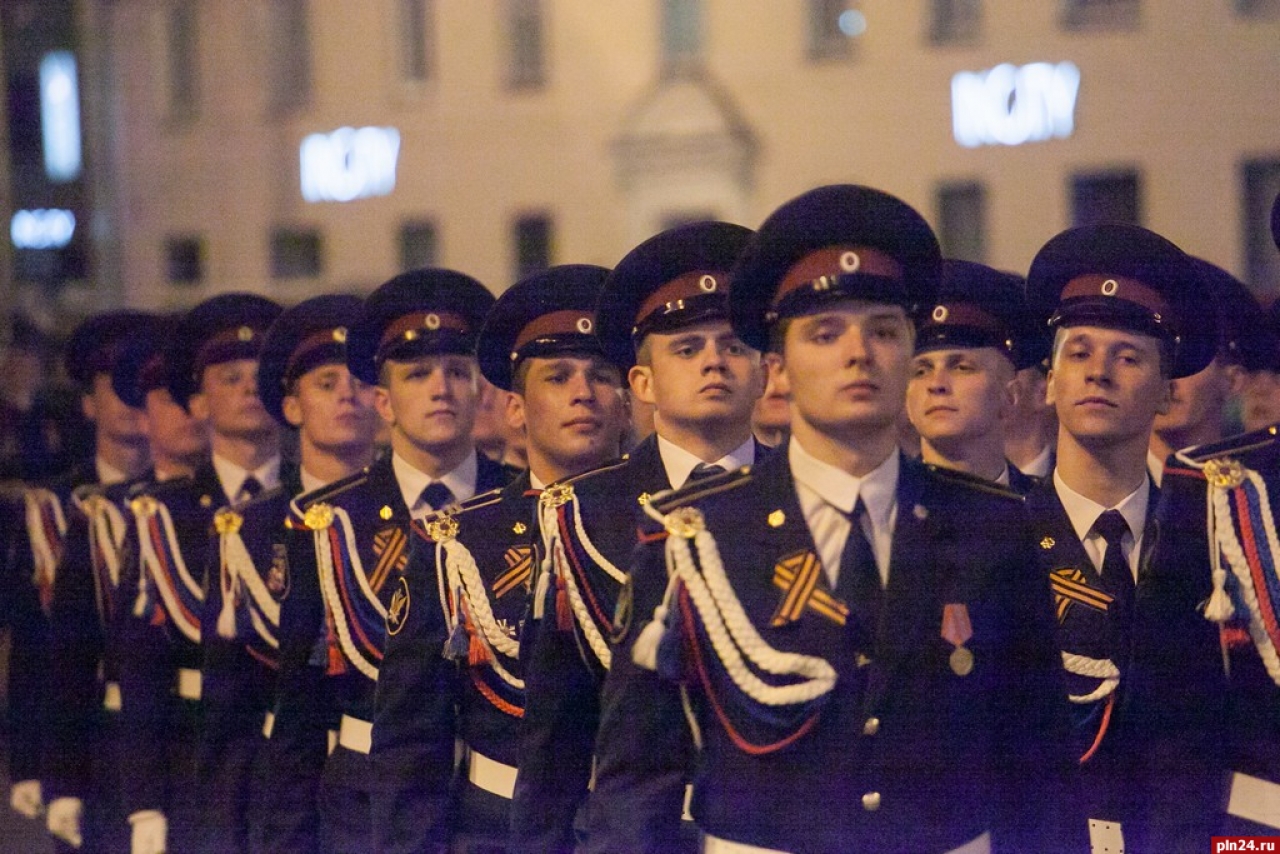 5 мая в Пскове прошла репетиция Парада, приуроченного к 71-й годовщине Победы в Великой Отечественной войне. В этом году в Пскове Парад Победы вновь пройдет с использованием военной техники. Фото Андрея Буянова